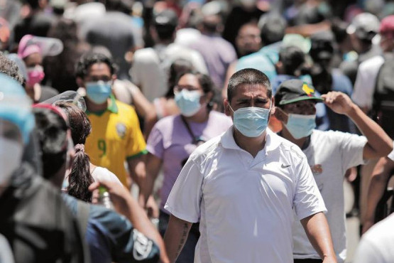 Ministro de Salud afirma el inicio de la cuarta ola de la COVID-19 en Perú 